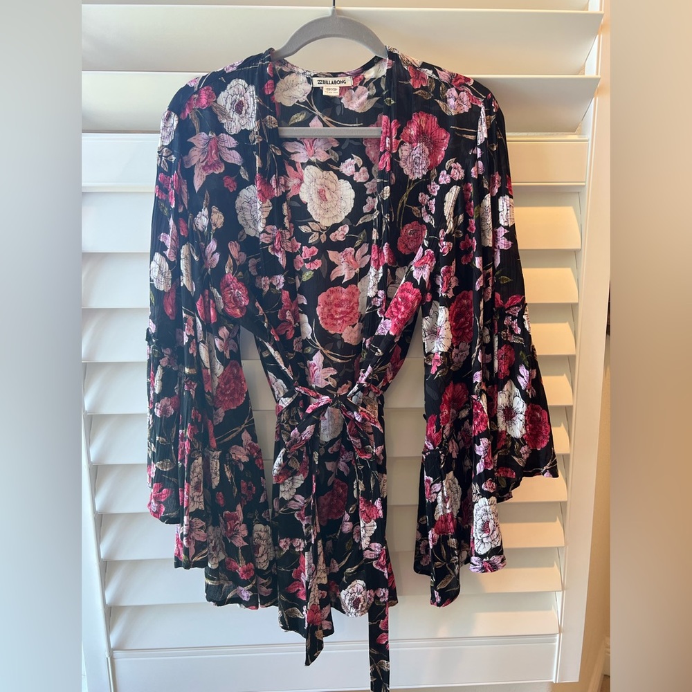 Billabong Kimono Sleeve Wrap Rose Print